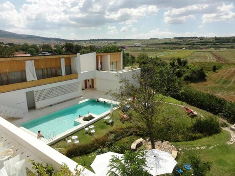 Hotel Gracanica ภายนอก รูปภาพ